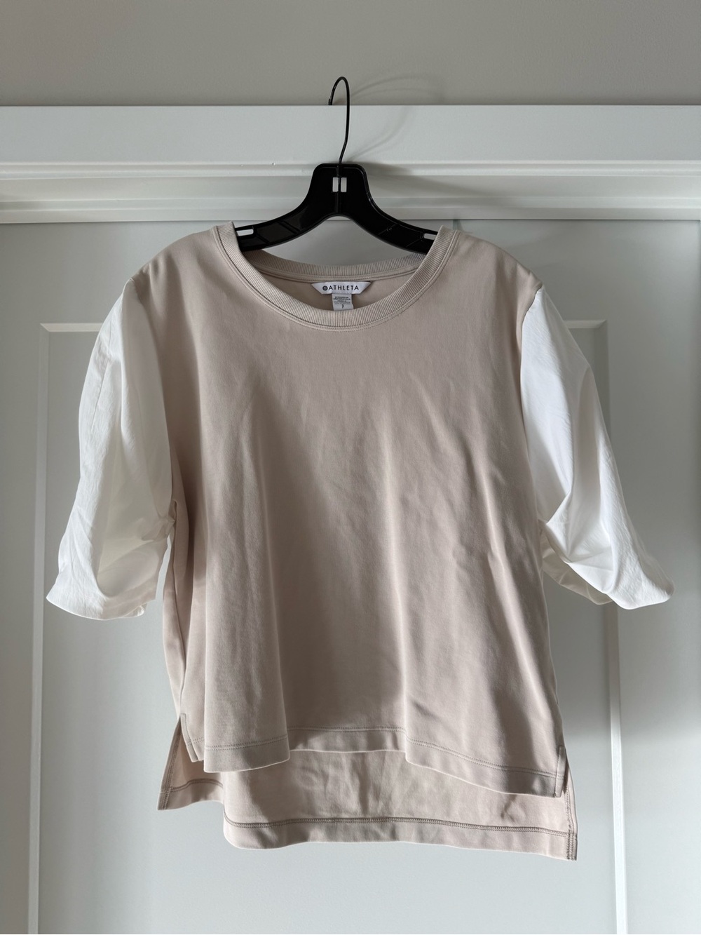 Athleta Harlow hybrid tee